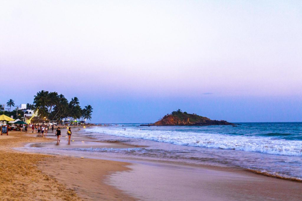 Home bentota beach galle sri lanka 2018 beautiful colorful sunset on the beach mirissa beach sri lanka free photo